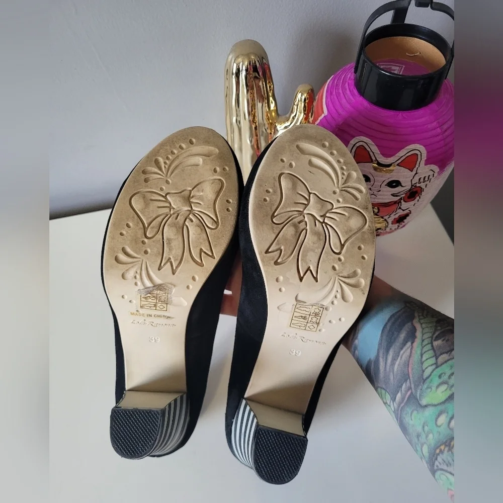 Lola Ramona Elsie Pumps, GUC, Size 39